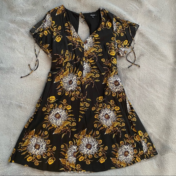 Madewell floral butterfly sleeve dress - Picture 4 of 7